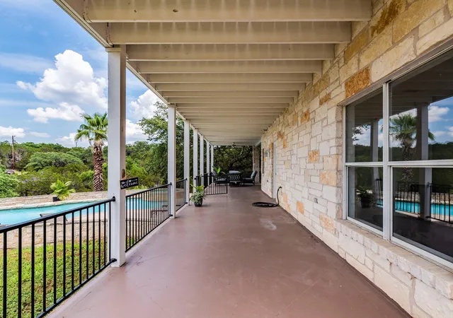 Photo 4 of Single family home for sale at 22401 Briarview Dr, Spicewood, TX 78669 | MLS# 4860095 | Listing updated on 2026-09-16