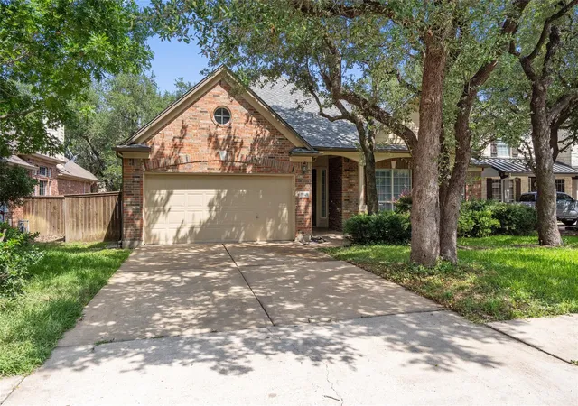 1st image of 10421 Hansa Dr, Austin, TX 78739 | MLS# 9839978