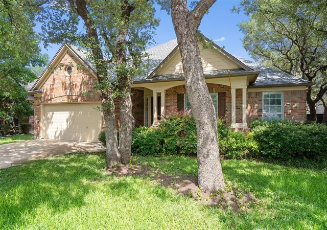 3rd image of 10421 Hansa Dr, Austin, TX 78739 | MLS# 9839978