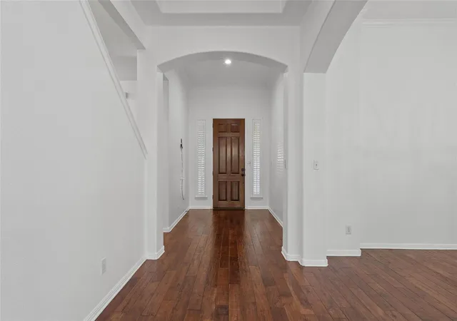 4th image of 10421 Hansa Dr, Austin, TX 78739 | MLS# 9839978