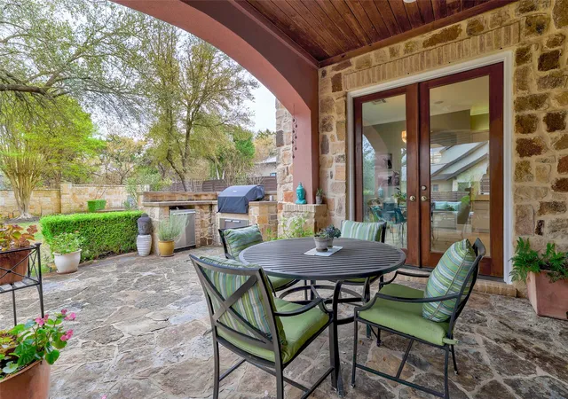 3rd image of 816 Stonewall Ridge Ln, Austin, TX 78746 | MLS# 8804008