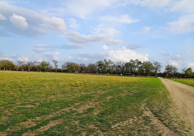 Photo 1 of Land for sale at 1042 Los Ranchitos Rd, Cameron, TX | MLS# 5093234 | Listing updated on 2026-07-31