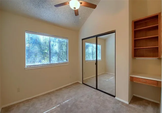 2nd image of 908 Poplar St, Austin, TX 78705