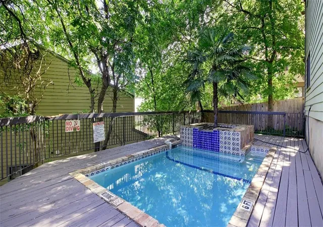 9th image of 908 Poplar St #203, Austin, TX 78705 | MLS# 1140167