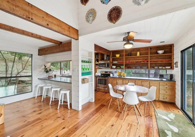 5th image of 1002 Jousting Pl, Austin, TX 78746 | MLS# 1131018