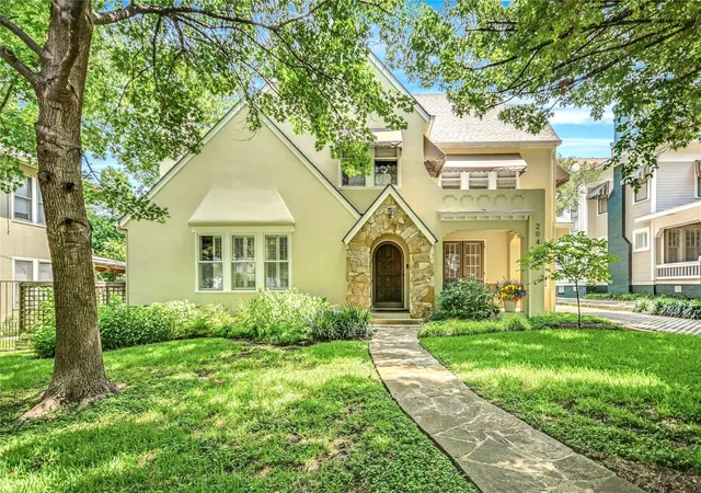 1st image of 204 W 32nd St, Austin, TX 78705 | MLS# 1924840