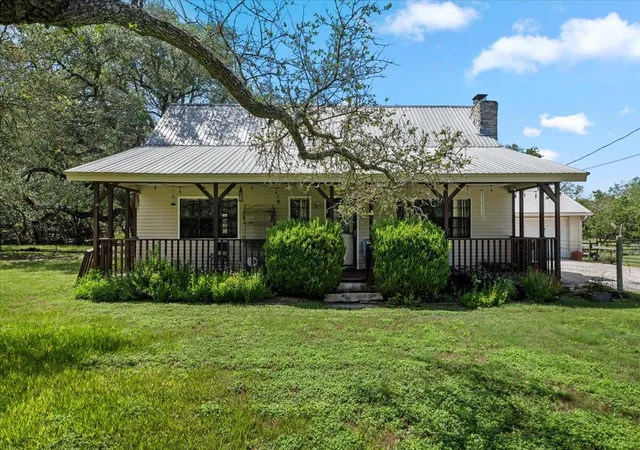 1st image of 200 Little Barton Dr, Dripping Springs, TX 78620 | MLS# 3777363