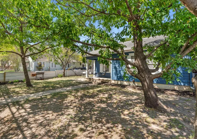 3rd image of 1910 Kinney Ave, Austin, TX 78704 | MLS# 5596628