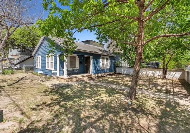 1st image of 1910 Kinney Ave, Austin, TX 78704 | MLS# 5596628
