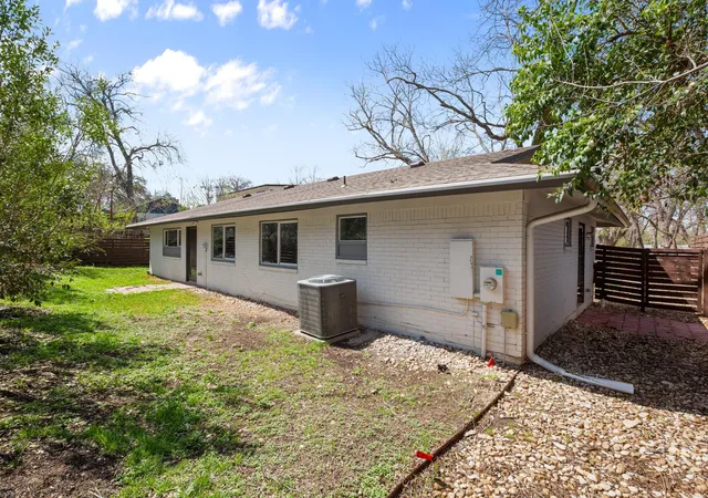 27th image of 3305 Santa Monica Dr, Austin, TX 78741 | MLS# 3265870