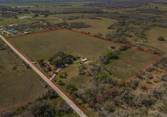 Farm at 11739 County Rd 401, Stockdale, TX 78160 | MLS# 2690717 | Sold