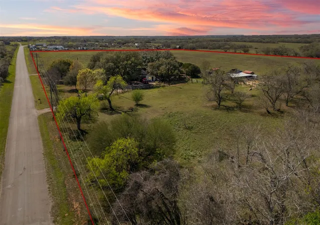 Photo 2 of Farm at 11739 County Rd 401, Stockdale, TX 78160 | MLS# 2690717 | Sold