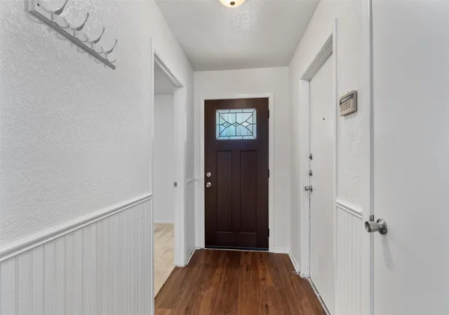 Photo 4 of Single family home for sale at 212 Rockcrest Dr, Georgetown, TX 78628 | MLS# 8244835 | Listing updated on 2026-10-28