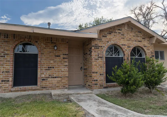 Single family home for sale at 1430 State Hwy 46 S, New Braunfels, TX 78130 | MLS# 2251794
