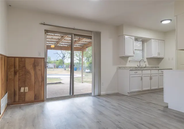 Photo 3 of Single family home for sale at 1430 State Hwy 46 S, New Braunfels, TX 78130 | MLS# 2251794 | Listing updated on 2026-09-22
