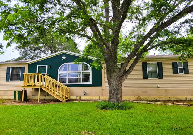 Homes for sale in Paige, TX | 171 N Main St N, Paige, TX 78659 | MLS# 2859419