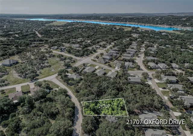 Homes for sale in Lago Vista, TX | 21707 Oxford Dr, Lago Vista, TX 78645 | MLS# 7608330