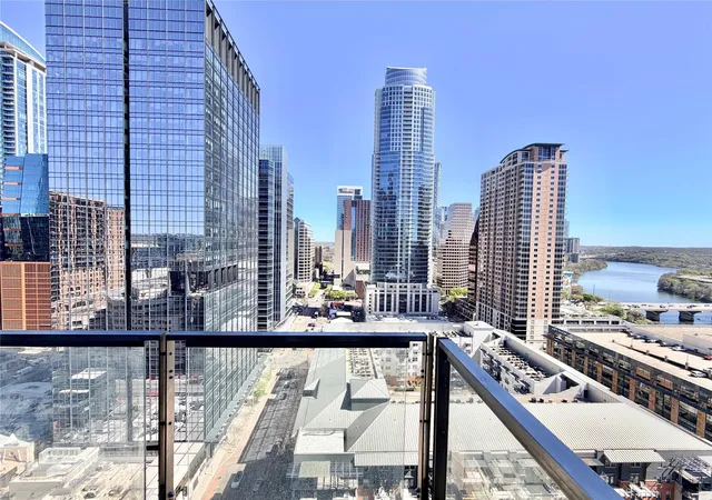 2nd image of 210 Lavaca St #1912, Austin, TX 78701 | MLS# 4769988