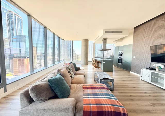4th image of 210 Lavaca St #1912, Austin, TX 78701 | MLS# 4769988