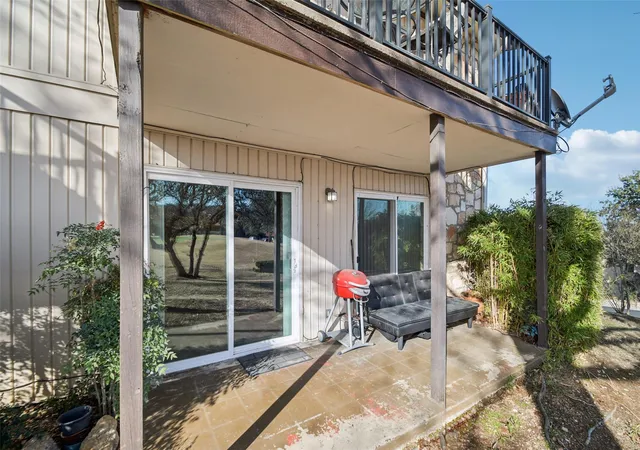 Homes for sale in Horseshoe Bay, TX | 1214 Hi Stirrup, Horseshoe Bay, TX 78657 | Houzeo