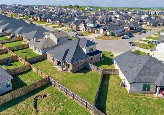 4th image of 125 Citation Dr, Jarrell, TX 76537 | MLS# 6835204