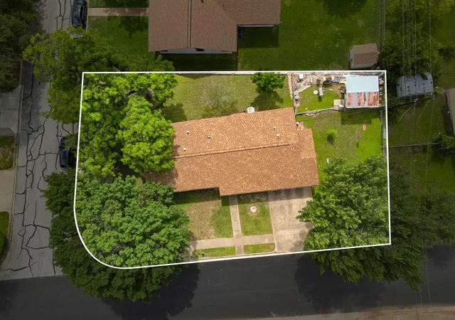 3rd image of 2000 Cedar Ave, Austin, TX 78722 | MLS# 6253984