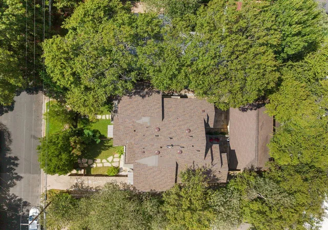 Photo 2 of Condo for sale at 2002 Kinney Ave #A, Austin, TX 78704 | MLS# 6085859 | Listing updated on 2026-10-08
