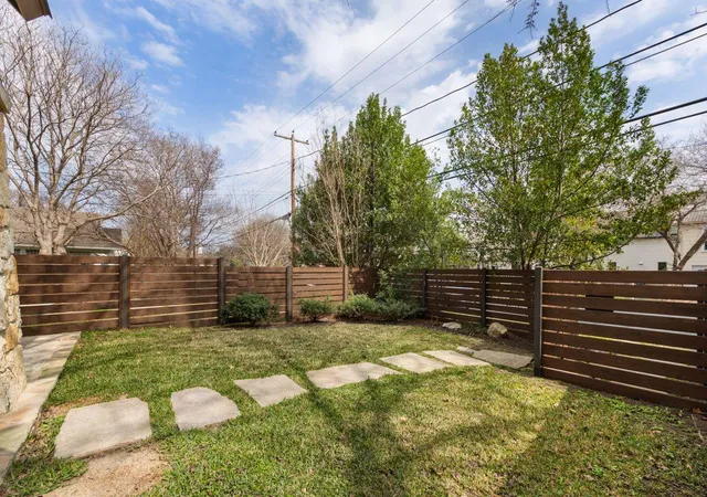 3rd image of 2002 Kinney Ave #A, Austin, TX 78704 | MLS# 6085859