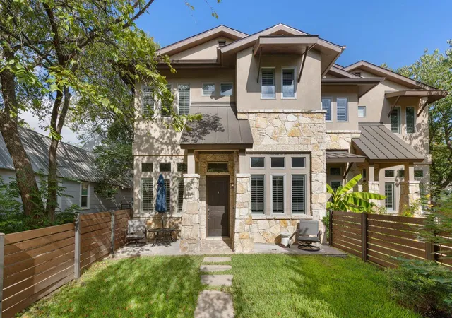 Photo 3 of Condo for sale at 2002 Kinney Ave #A, Austin, TX 78704 | MLS# 6085859 | Listing updated on 2026-10-08