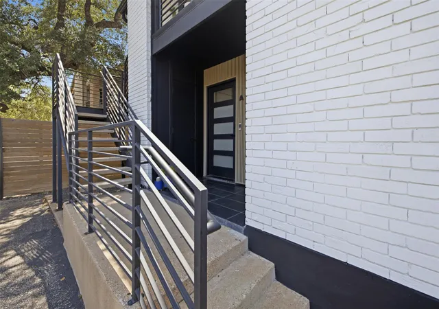 2nd image of 5304 Saint Georges Grn, Austin, TX 78745