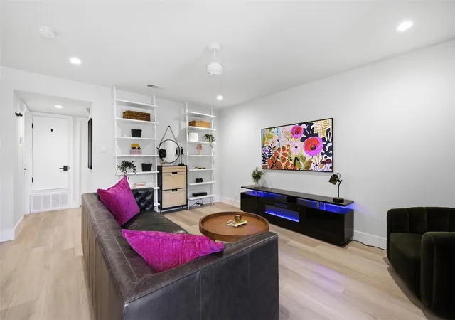 3rd image of 5304 Saint Georges Grn #A, Austin, TX 78745 | MLS# 8839095