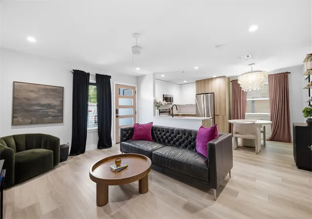4th image of 5304 Saint Georges Grn #A, Austin, TX 78745 | MLS# 8839095