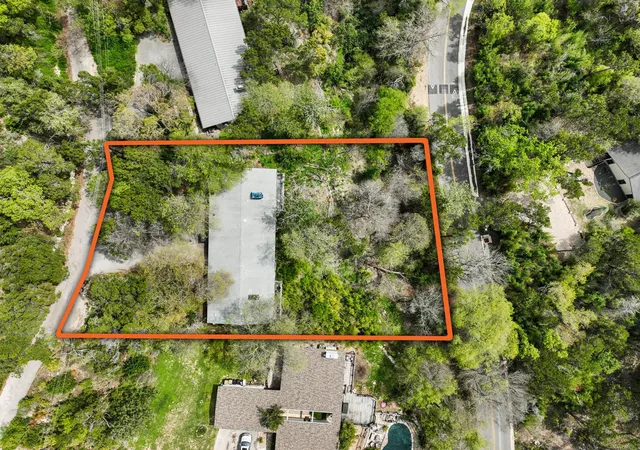 Listing Photo 4 - Condo for sale in building located at 1204 Yaupon Vly Rd, West Lake Hills, TX 78746 - Unit #A&B