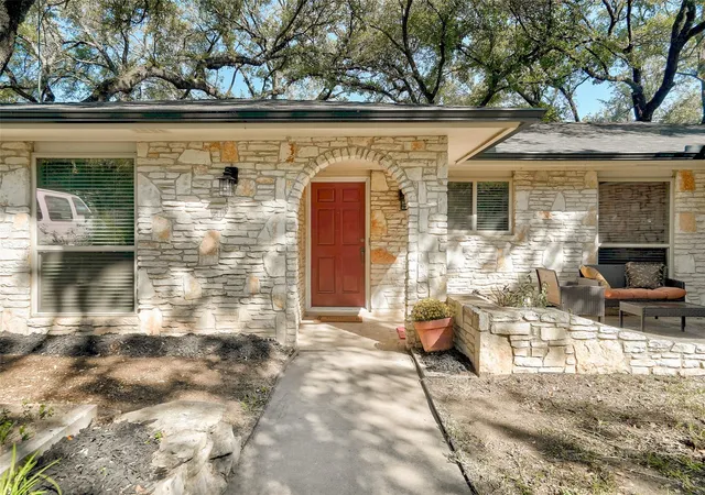 Photo 3 of Sale Pending at 1105 N Riviera Cir, Cedar Park, TX 78613 | MLS# 3337234 | Listing updated on 2026-10-12