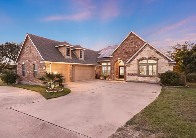 Photo 2 of Single family home for sale at 300 Wesley Ridge Dr, Spicewood, TX 78669 | MLS# 8724468 | Listing updated on 2026-08-31