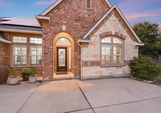 Photo 3 of Single family home for sale at 300 Wesley Ridge Dr, Spicewood, TX 78669 | MLS# 8724468 | Listing updated on 2026-08-31
