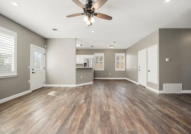 3rd image of 4805 Louis Ave, Austin, TX 78721 | MLS# 4393568