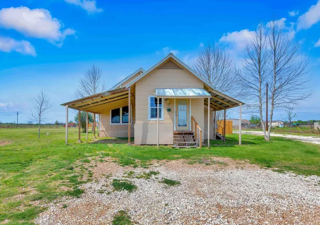 2nd image of 10001 Fm 1331, Taylor, TX 76574 | MLS# 8744562