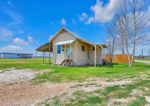 Photo 3 of Single family home for sale at 10001 Fm 1331, Taylor, TX 76574 | MLS# 8744562 | Listing updated on 2026-07-25