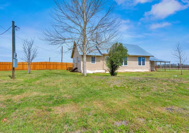 Photo 4 of Single family home for sale at 10001 Fm 1331, Taylor, TX 76574 | MLS# 8744562 | Listing updated on 2026-10-07