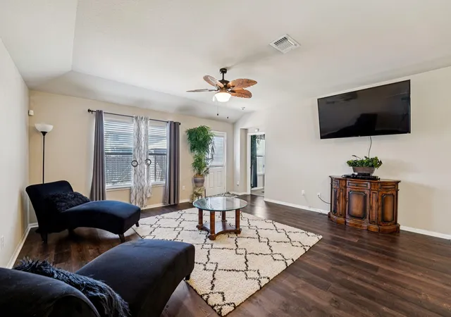 Photo 2 of Single family home for sale at 308 Nueces River Trl, Hutto, TX 78634 | MLS# 1390999 | Listing updated on 2026-07-29