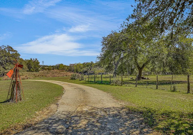 Photo 3 of Single family home for sale at 5421 Purgatory Rd, New Braunfels, TX 78132 | MLS# 1711177 | Listing updated on 2026-04-03