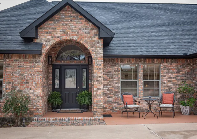 2nd image of 105 Wallace Riddell Dr, Burnet, TX 78611 | MLS# 5372661