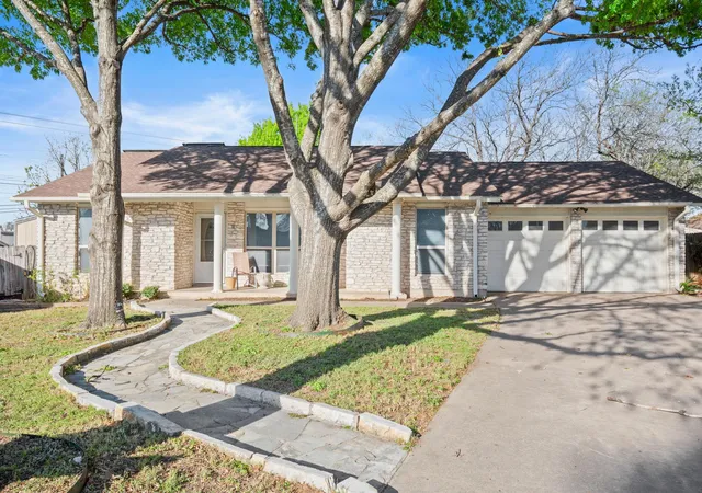 3rd image of 8102 Furness Cv, Austin, TX 78753 | MLS# 9395222