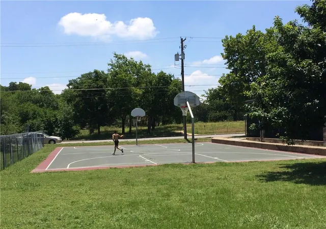 image of 202 E 45Th St, Austin, TX 78751