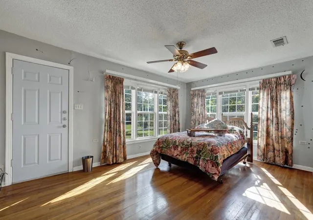 5th image of 800 N Bishop St, San Marcos, TX 78666 | MLS# 8151464