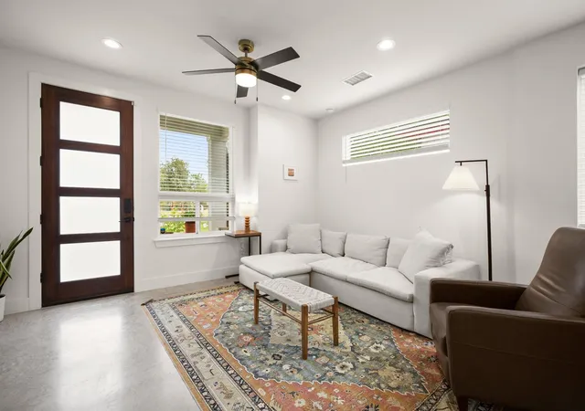 4th image of 3506 Pennsylvania Ave #1, Austin, TX 78721 | MLS# 7572840