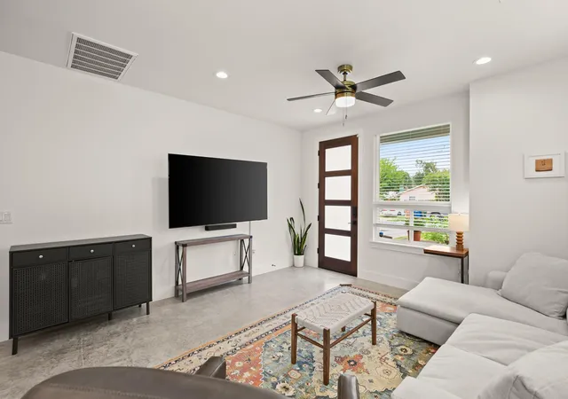 5th image of 3506 Pennsylvania Ave #1, Austin, TX 78721 | MLS# 7572840