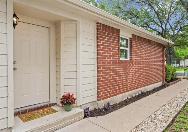 Photo 3 of Single family home for sale at 1404 Sir Thopas Trl, Austin, TX 78748 | MLS# 8960643 | Listing updated on 2026-09-20