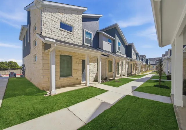 2nd image of 500 Municipal Dr #301, Leander, TX 78641 | MLS# 5090582